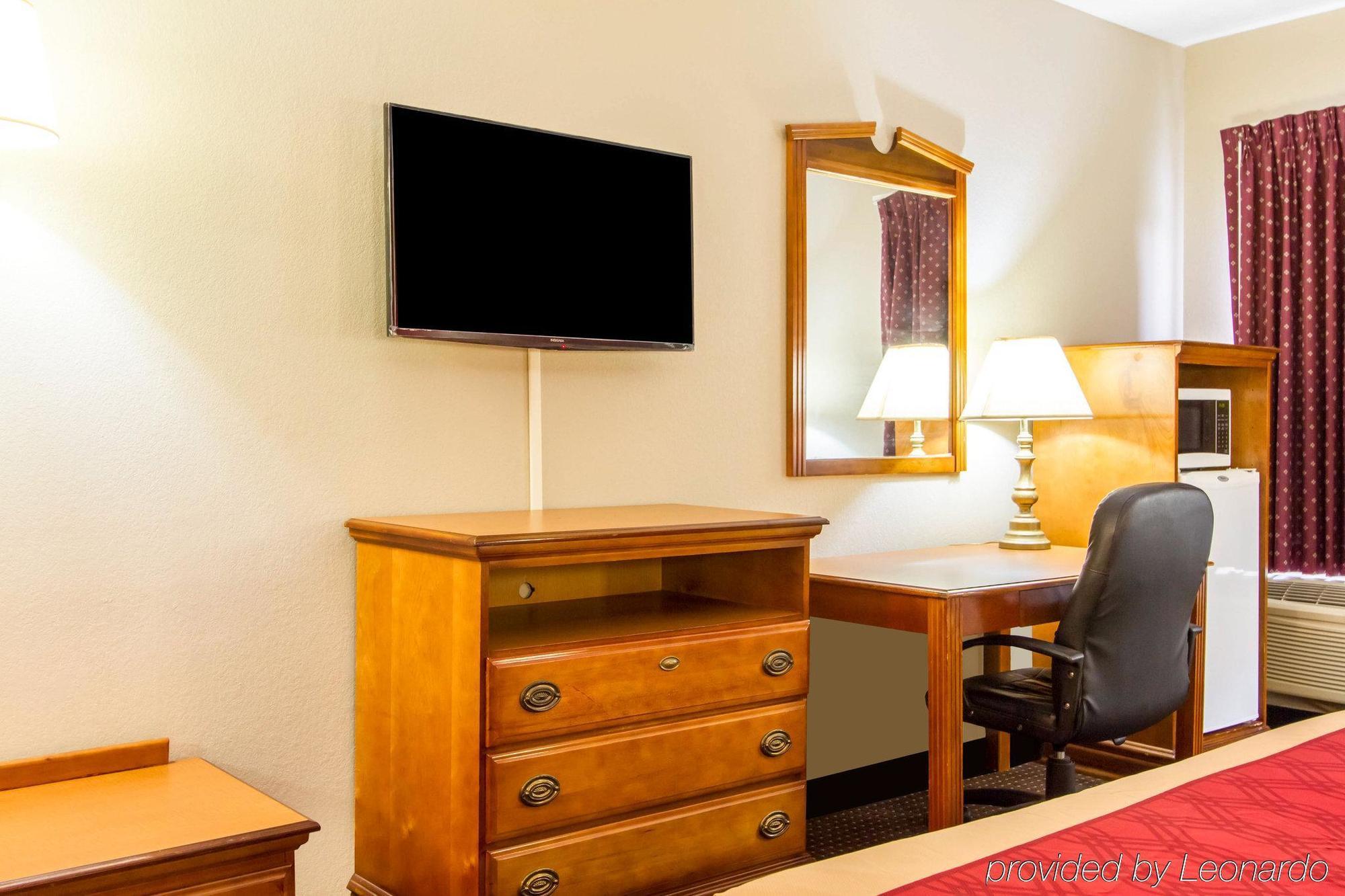 Americas Best Value Inn Opelika Kültér fotó
