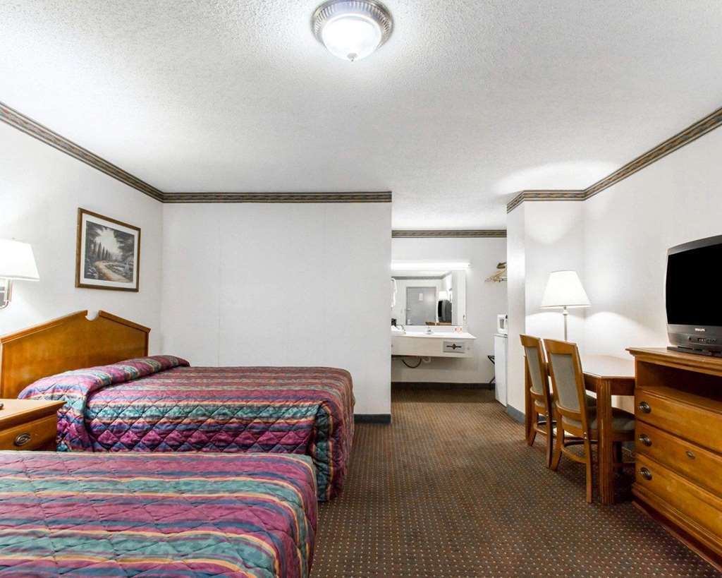 Americas Best Value Inn Opelika Szoba fotó