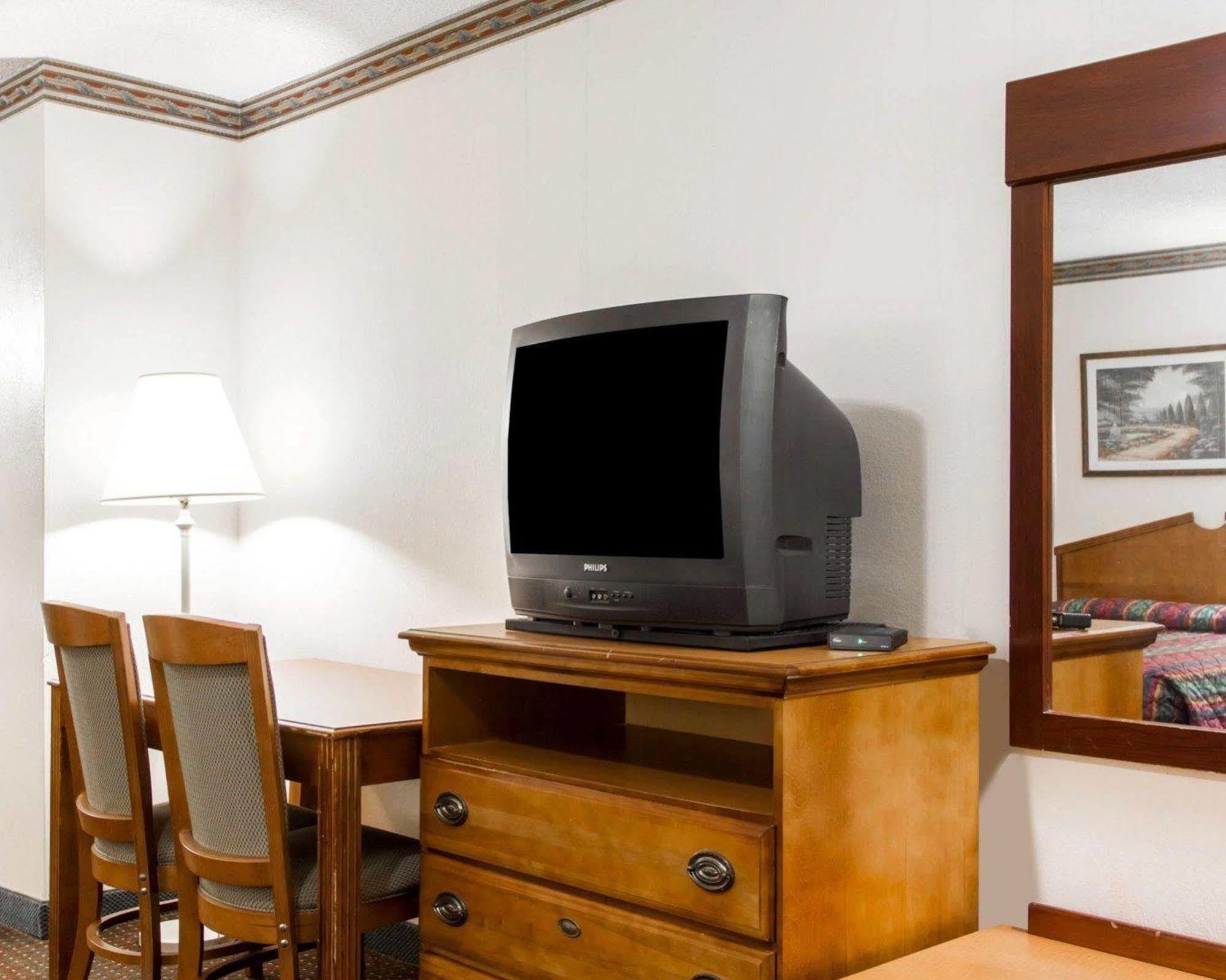 Americas Best Value Inn Opelika Kültér fotó